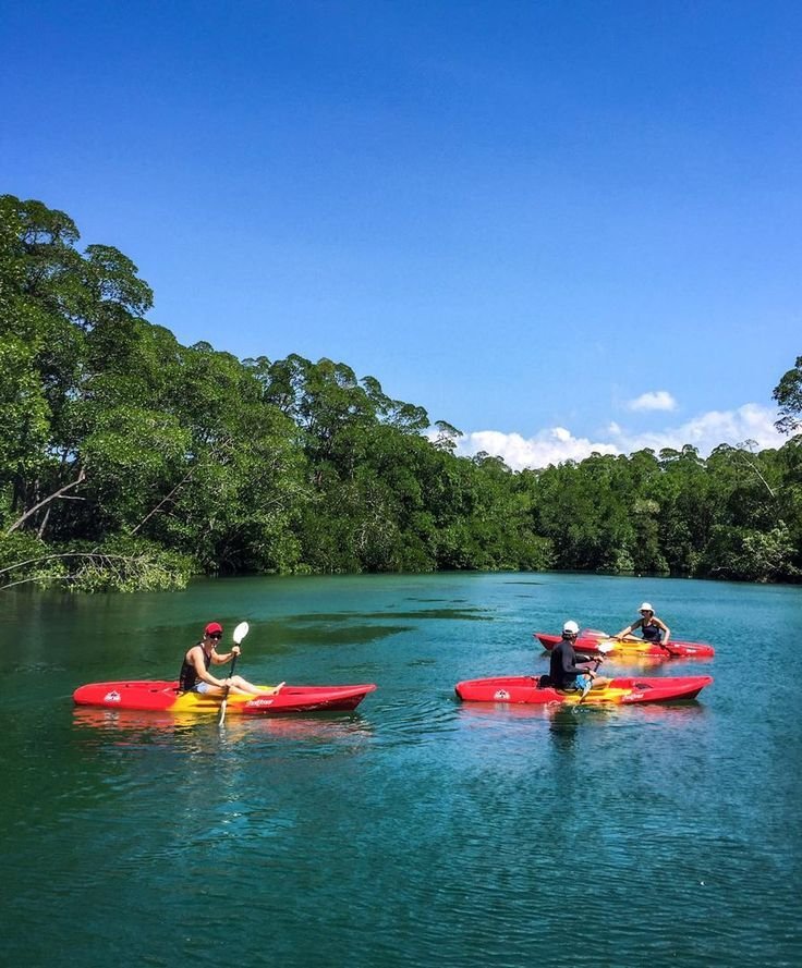 Kayaking at North Bay thumbnail 2